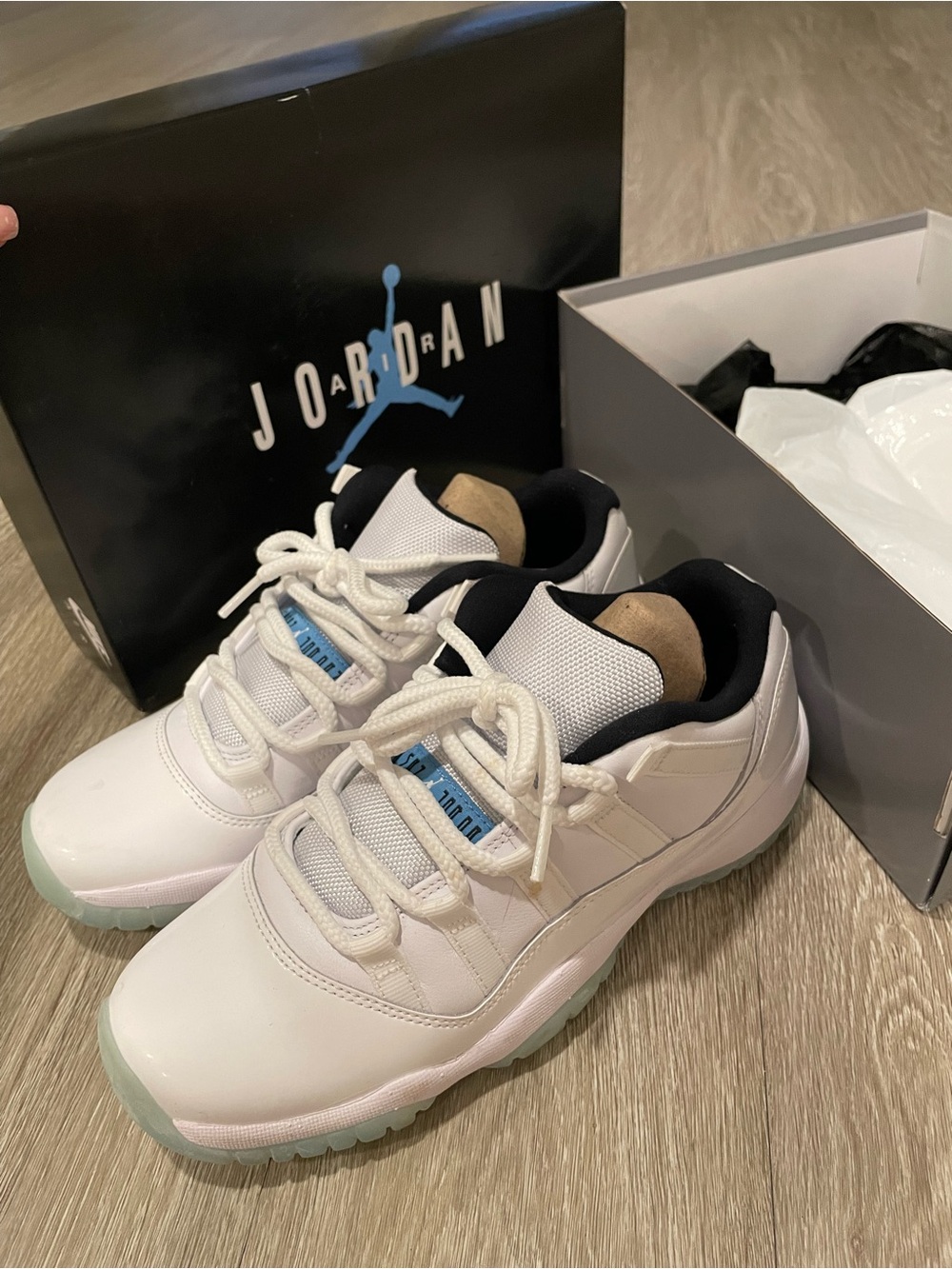 Jordan Kids 7Y White/Light Blue Low-Top Sneakers
